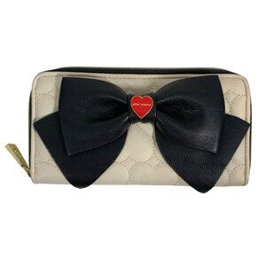 BETSEY JOHNSON Puffy Quilted Heart Accordion Wallet BIG Black Bow NICE!